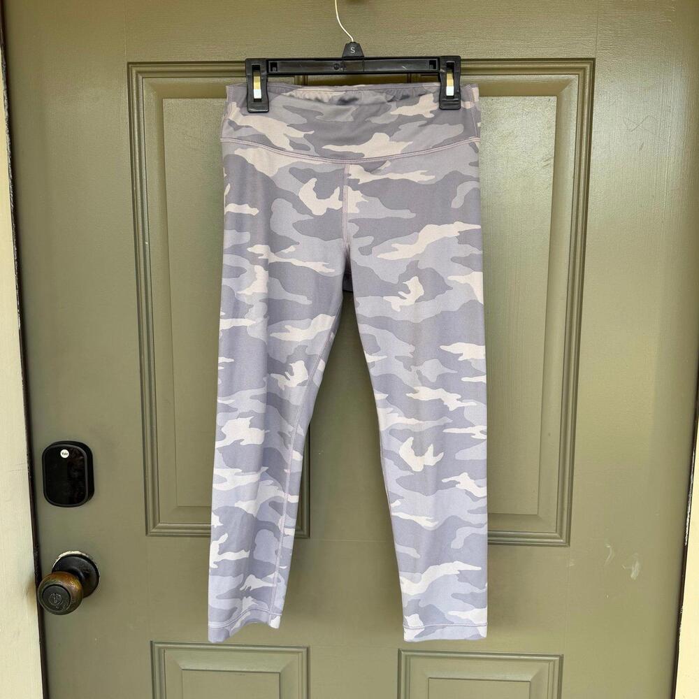 Athleta Girl Printed Chit Chat Capri Leggings Gray Taupe Camo XL 14